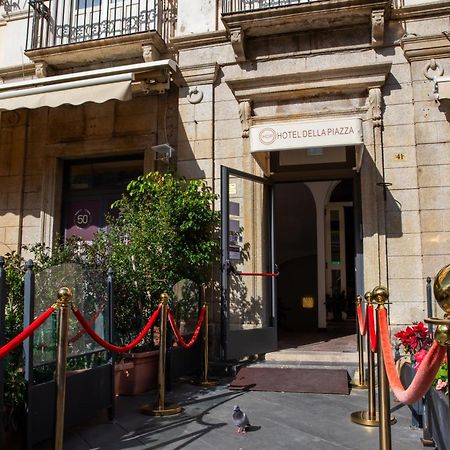 פיצו Hotel Della Piazza מראה חיצוני תמונה