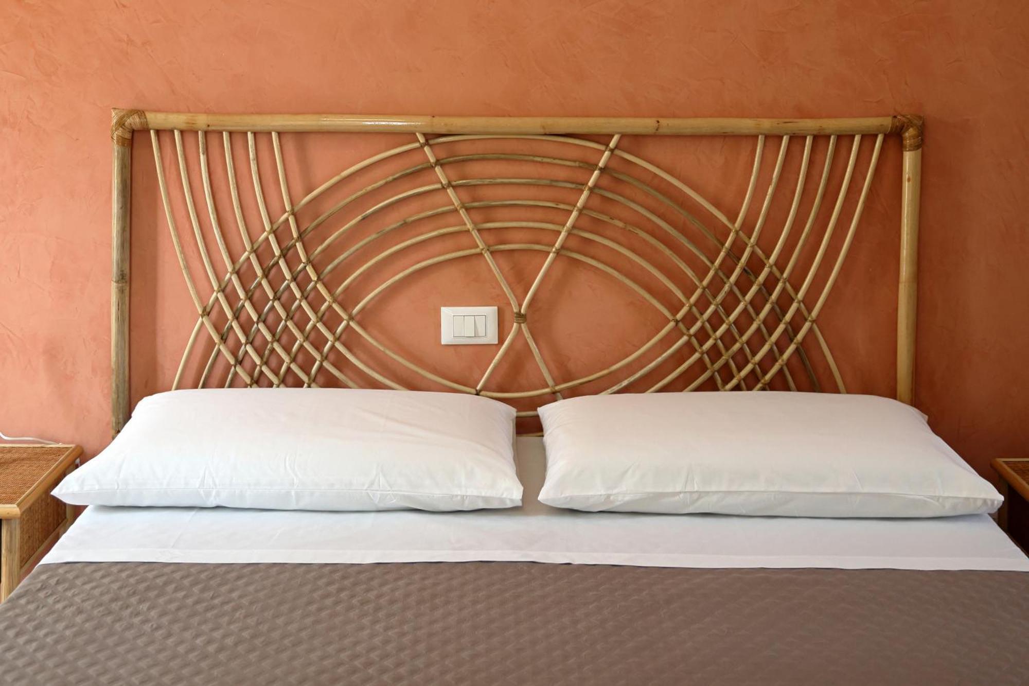 פיצו Hotel Della Piazza מראה חיצוני תמונה
