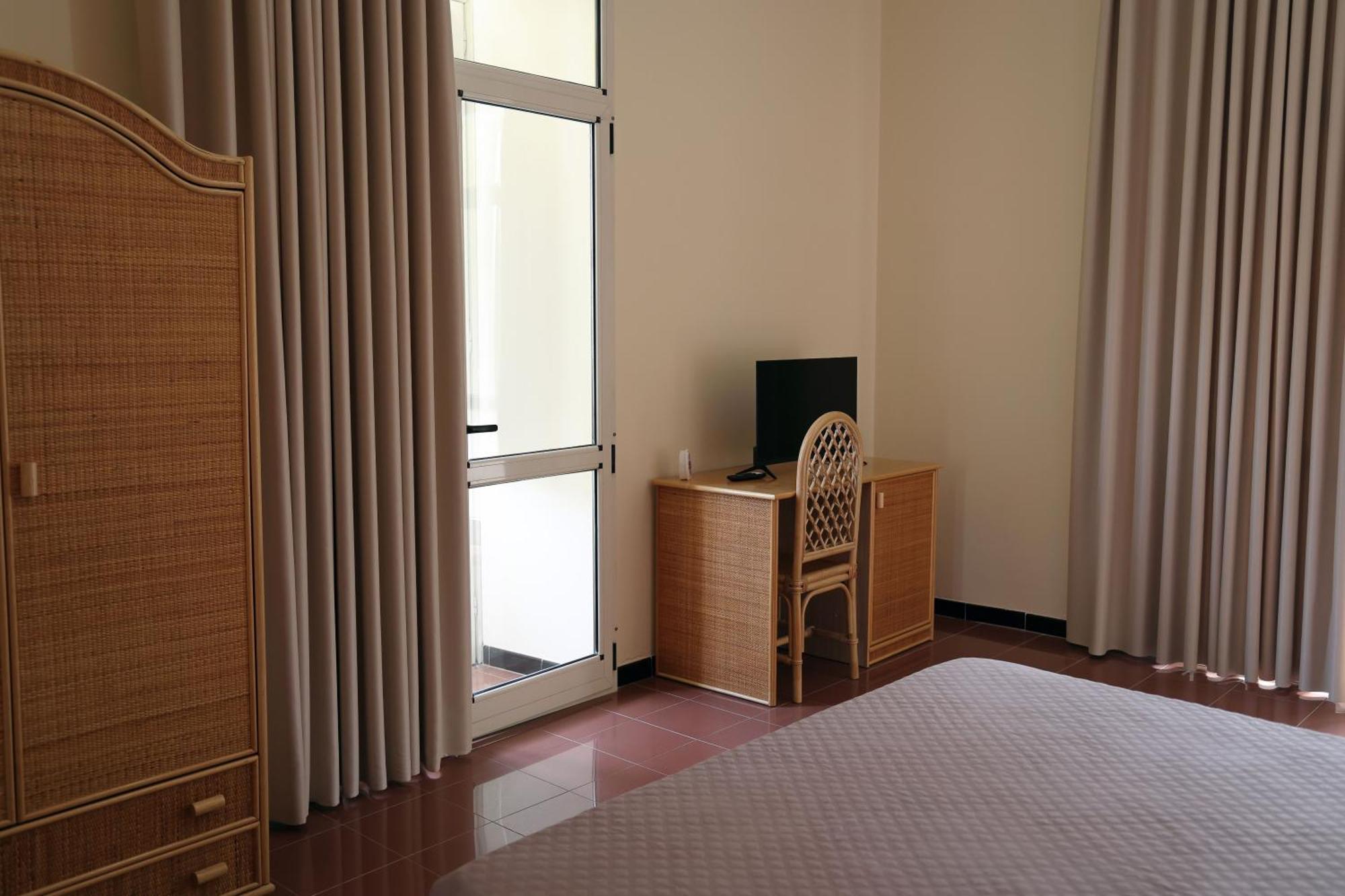 פיצו Hotel Della Piazza מראה חיצוני תמונה
